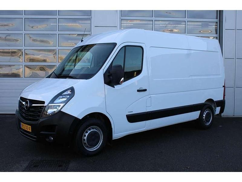 Wit Gebruikt 2021 Opel Movano Van | € 16.900 (Eerlijke prijs) - Afbeelding 1/4