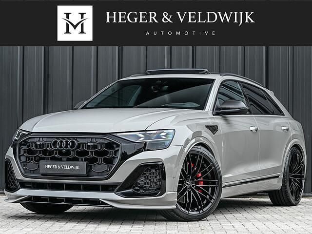 Grijs Nieuw 2025 Audi Q8 Competition SUV | € 153.900 - Afbeelding 1/4