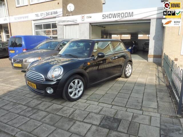 Zwart Gebruikt 2009 Mini Cooper Business Hatchback | € 5.000 (Eerlijke prijs) - Afbeelding 1/4