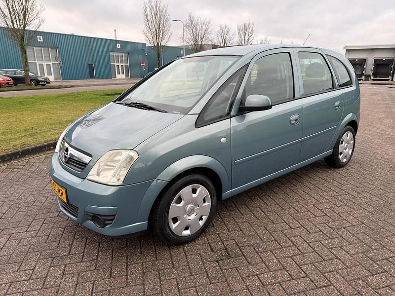 Groen (metallic) Occasion 2006 Opel Meriva Enjoy MPV | € 1.994 (Iets duurder) - Afbeelding 1/4
