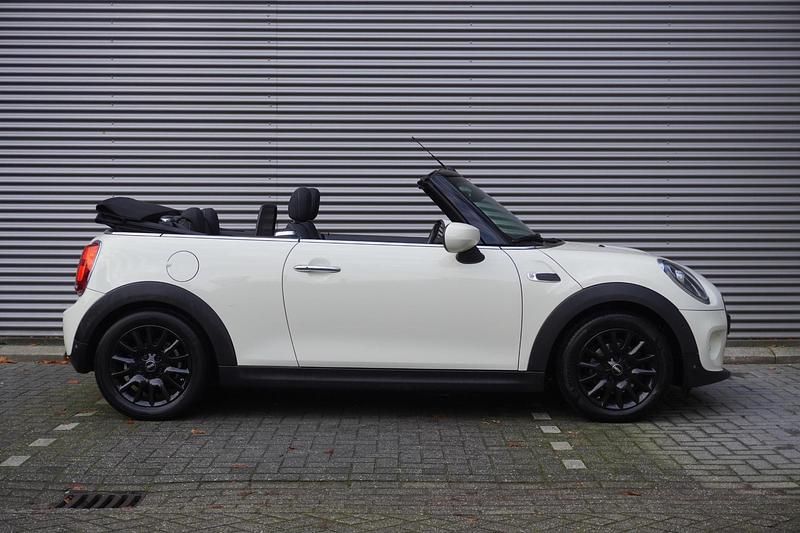 Occasion Mini Cooper Cabriolet Comfort 136 PK (100 kW) 2020 Wit Cabriolet