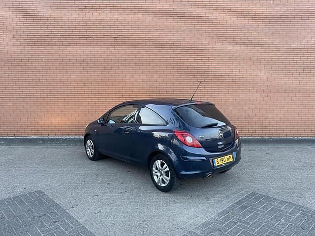 Occasion Opel Corsa Selection 69 PK (50 kW) 2011 Blauw Hatchback