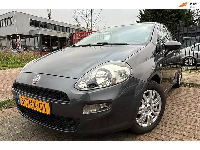Grijs Gebruikt 2014 Fiat Punto Evo Street Hatchback | € 4.599 (Eerlijke prijs) - Afbeelding 1/4