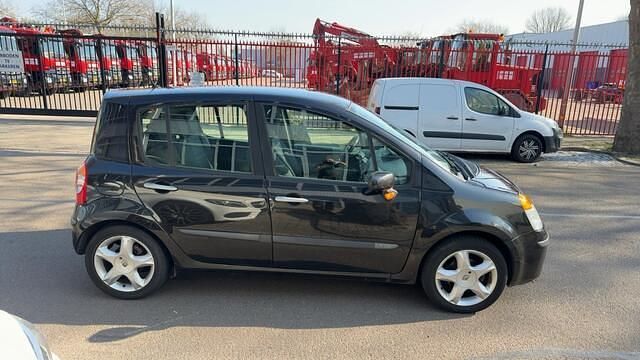 Occasion Renault Modus Initiale 112 PK (82 kW) 2004 Zwart MPV