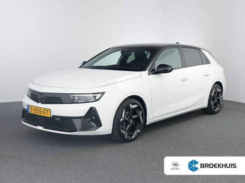 Wit Gebruikt 2023 Opel Astra GSe Hatchback | € 31.900 (Eerlijke prijs) - Afbeelding 1/4