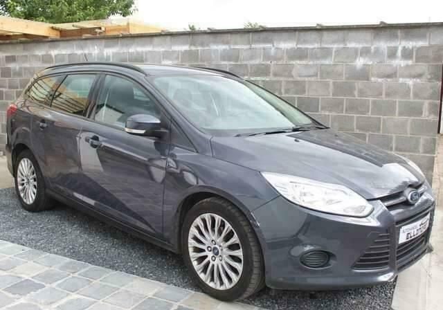 Grijs Gebruikt 2012 Ford Focus Ambiente Stationwagen | € 6.500 (Eerlijke prijs) - Afbeelding 1/4