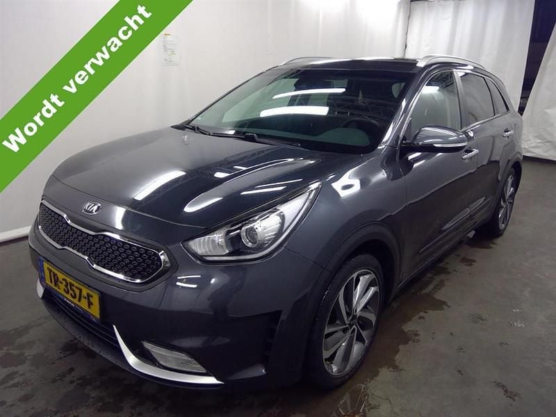 Grijs Gebruikt 2018 Kia Niro SUV | € 15.950 (Goede deal) - Afbeelding 1/3