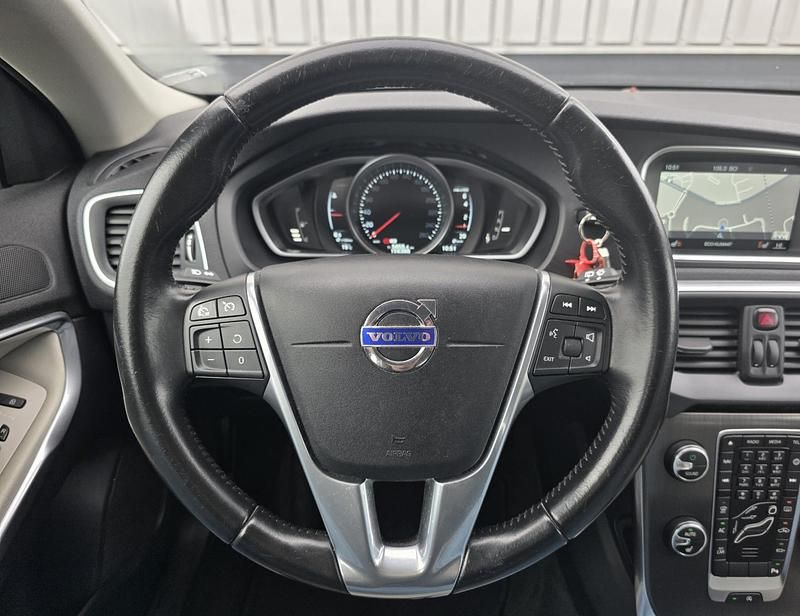 Occasion Volvo V40 Ocean Race 123 PK (90 kW) 2015 Blauw Stationwagen