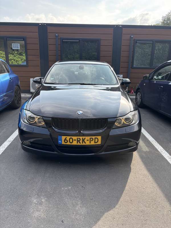 Gebruikt 2005 BMW 320 Sedan | € 5.600 (Eerlijke prijs) - Afbeelding 1/4