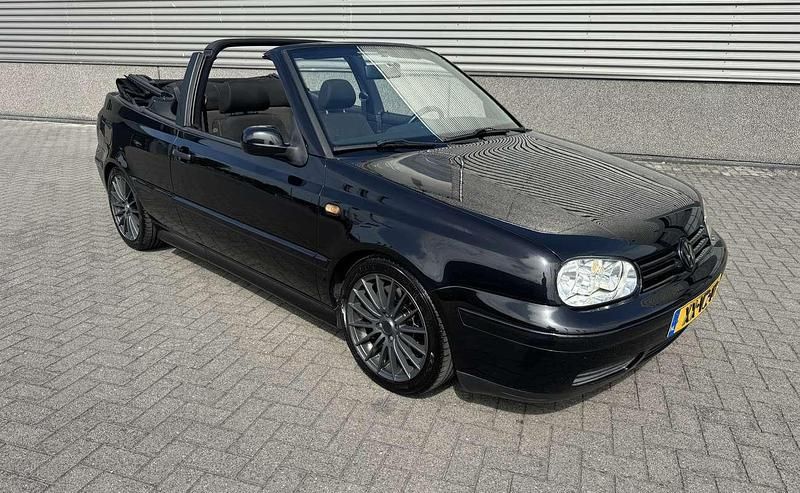Zwart Gebruikt 1999 VW Golf Cabriolet Highline Cabriolet | € 5.500 - Afbeelding 1/4