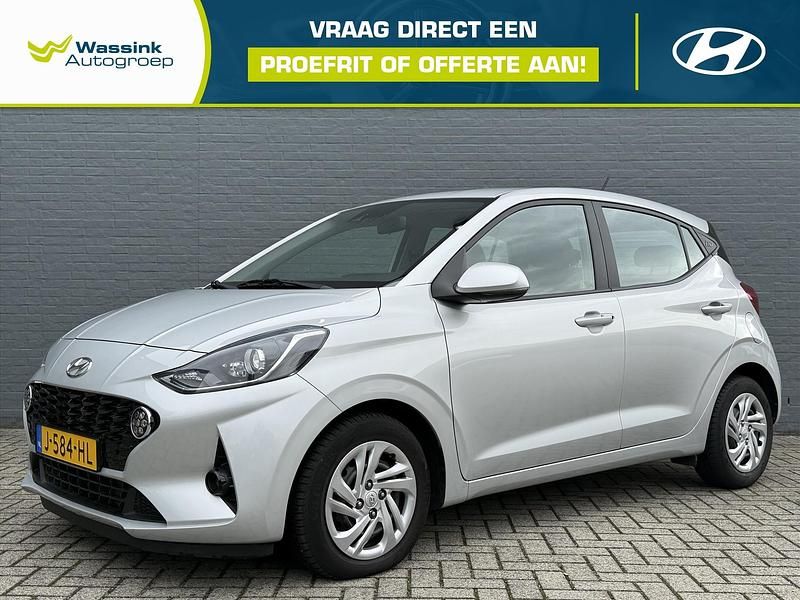Grijs Gebruikt 2020 Hyundai i10 Premium Hatchback | € 13.440 (Eerlijke prijs) - Afbeelding 1/4