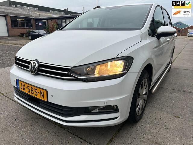 Wit Gebruikt 2017 VW Touran MPV | € 6.499 (Eerlijke prijs) - Afbeelding 1/4