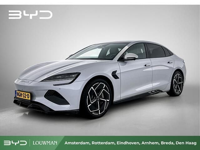 Grijs Occasion 2025 BYD Seal Design Sedan | € 40.950 (Goede deal) - Afbeelding 1/4