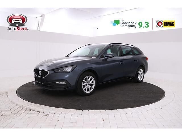 Blauw Gebruikt 2023 Seat Leon Reference Stationwagen | € 18.995 (Goede deal) - Afbeelding 1/4
