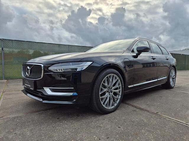 Zwart (metallic) Gebruikt 2020 Volvo V90 Momentum Stationwagen | € 31.950 (Goede deal) - Afbeelding 1/4