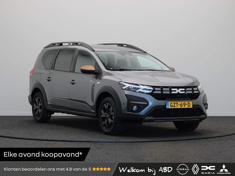 Grijs Gebruikt 2024 Dacia Jogger Extreme MPV | € 30.940 (Iets duurder) - Afbeelding 1/3