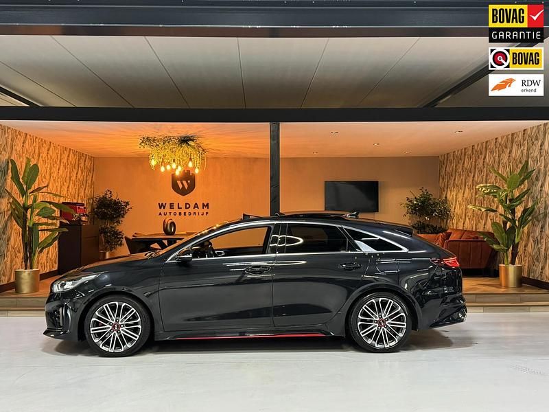 Zwart Gebruikt 2019 Kia ProCeed Stationwagen | € 24.985 (Duur) - Afbeelding 1/4