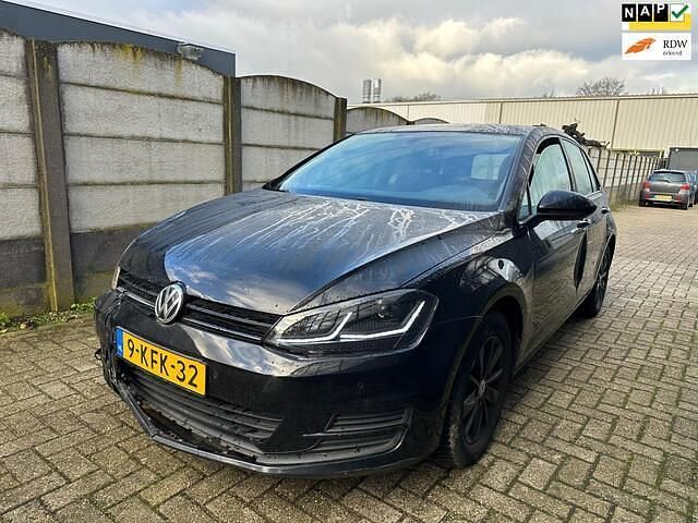 Zwart Gebruikt 2013 VW Golf VII Comfortline Hatchback | € 4.299 (Super prijs) - Afbeelding 1/4