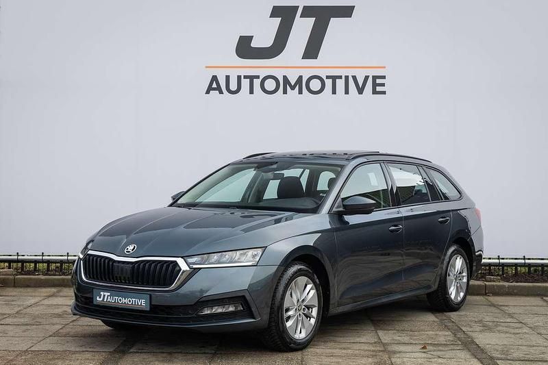 Grijs Occasion 2021 Skoda Octavia Stationwagen | € 15.900 (Super prijs) - Afbeelding 1/4