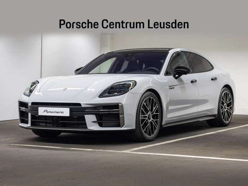 Grijs, metallic lak Nieuw 2025 Porsche Panamera Turbo Sedan | € 249.254 - Afbeelding 1/4