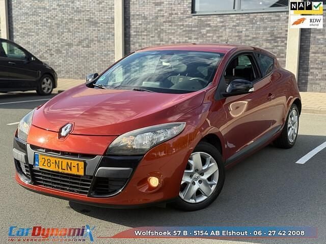 Oranje Gebruikt 2010 Renault Mégane Coupé Coupé | € 2.249 (Eerlijke prijs) - Afbeelding 1/4