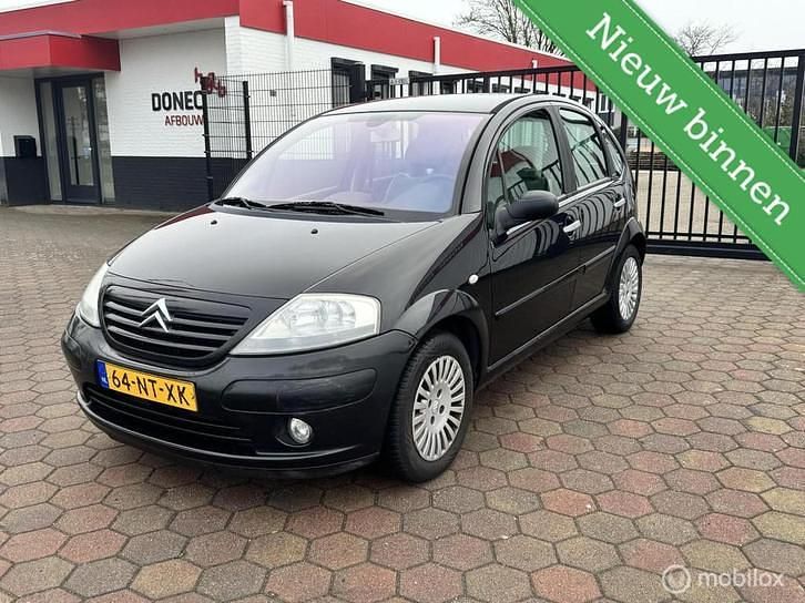 Zwart Occasion 2004 Citroën C3 Exclusive Hatchback | € 1.250 (Goede deal) - Afbeelding 1/4