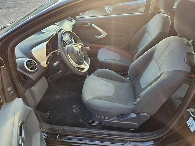 Occasion Ford Ka Limited 69 PK (50 kW) 2010 Zwart (metallic) Hatchback