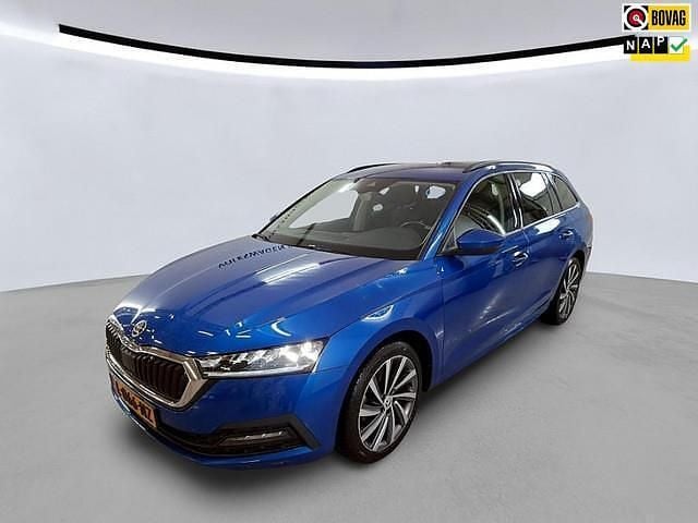 Blauw (metallic) Occasion 2021 Skoda Octavia Business Line Stationwagen | € 12.900 (Iets duurder) - Afbeelding 1/4