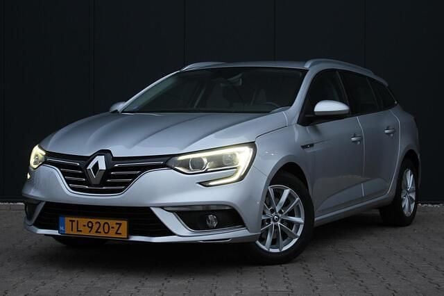Occasion Renault Mégane GrandTour LIMITED 132 PK (97 kW) 2017 Grijs Stationwagen