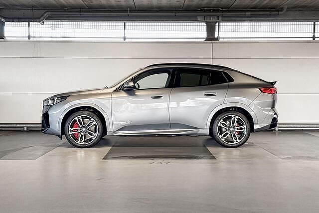 Occasion BMW iX2 M Sport 150 kW (204 PK) 2025 Grijs SUV