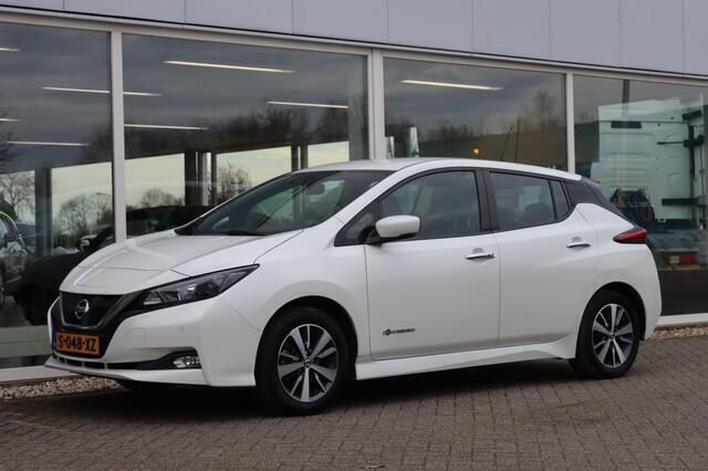 Wit Gebruikt 2018 Nissan Leaf Acenta Hatchback | € 9.750 (Eerlijke prijs) - Afbeelding 1/4