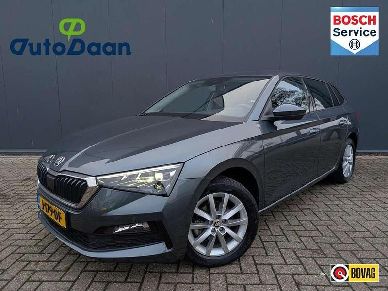 Grijs Occasion 2020 Skoda Scala Business Line Hatchback | € 15.500 (Goede deal) - Afbeelding 1/3