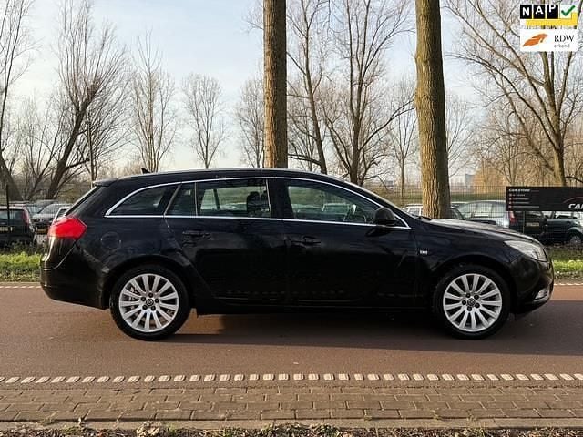 Zwart Gebruikt 2009 Opel Insignia Business Stationwagen | € 2.699 (Super prijs) - Afbeelding 1/4