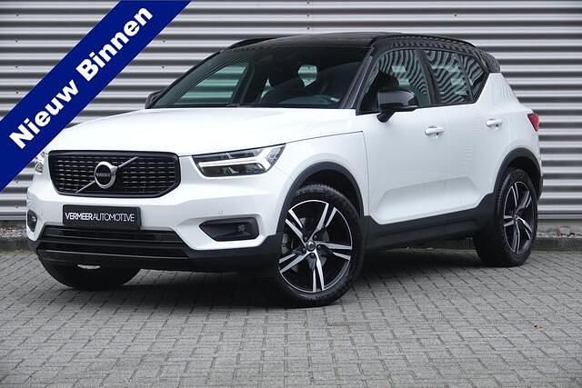 Wit Occasion 2020 Volvo XC40 R-Design SUV | € 34.900 (Eerlijke prijs) - Afbeelding 1/4