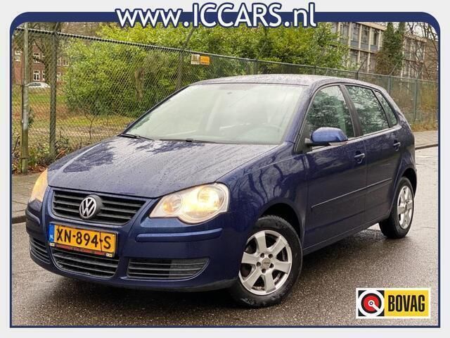Blauw Gebruikt 2009 VW Polo Hatchback | € 2.495 (Eerlijke prijs) - Afbeelding 1/3