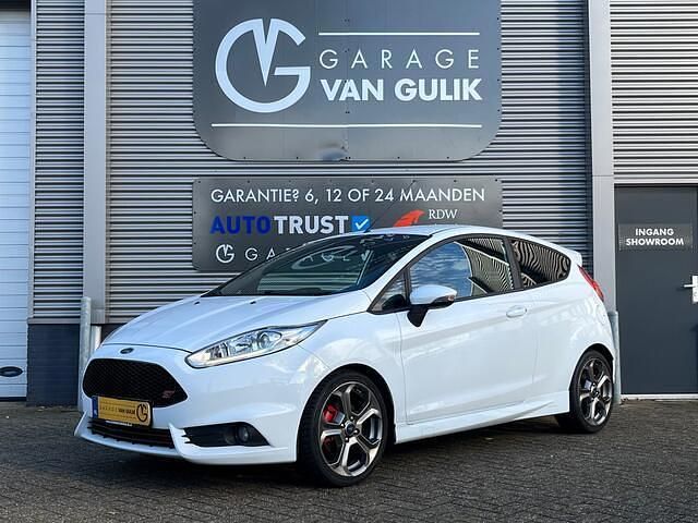 Wit Gebruikt 2014 Ford Fiesta ST Hatchback | € 12.995 (Iets duurder) - Afbeelding 1/3