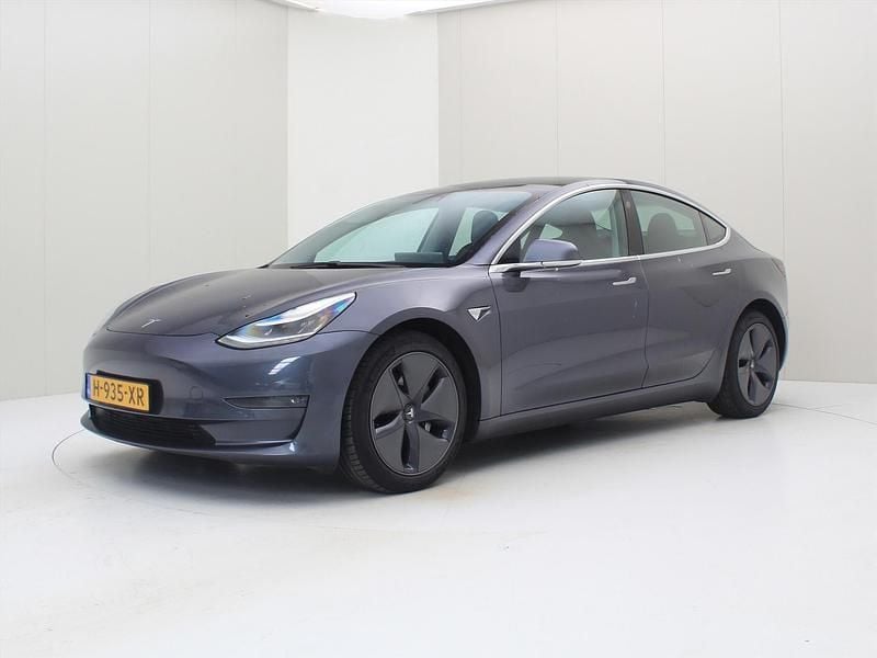 Grijs Gebruikt 2020 Tesla Model 3 Long Range Sedan | € 20.700 (Goede deal) - Afbeelding 1/4