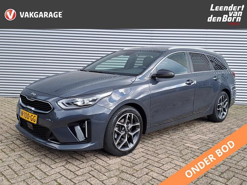 Grijs metallic Gebruikt 2021 Kia Ceed Sportswagon GT-Line Stationwagen | € 21.495 (Super prijs) - Afbeelding 1/4