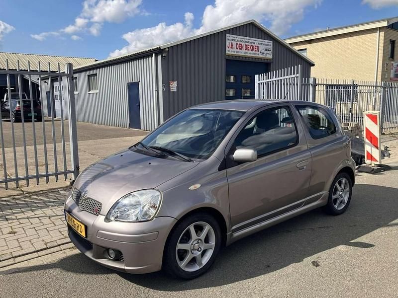 Hatchback Gebruikt 2003 Toyota Yaris Sport Hatchback | € 4.250 (Iets duurder) - Afbeelding 1/4