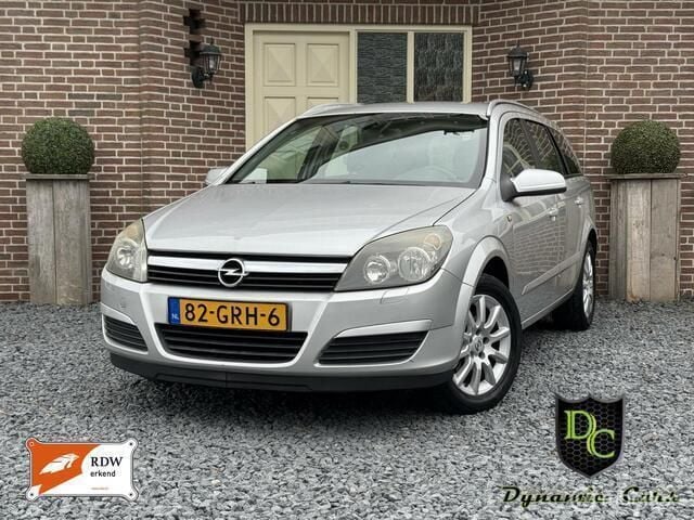 Grijs Gebruikt 2005 Opel Astra Cosmo Stationwagen | € 1.750 (Eerlijke prijs) - Afbeelding 1/4