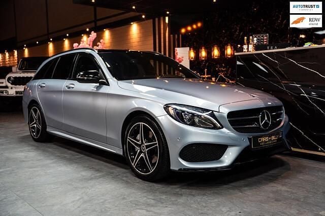 Grijs Gebruikt 2018 Mercedes C180 Sport Edition Stationwagen | € 19.800 (Eerlijke prijs) - Afbeelding 1/4