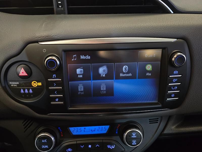 Occasion Toyota Yaris Active 112 PK (82 kW) 2019 Grijs Hatchback