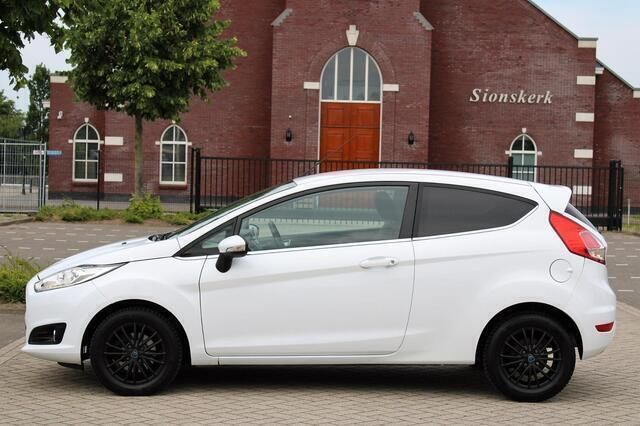 Occasion Ford Fiesta Titanium 80 PK (58 kW) 2013 Wit Hatchback
