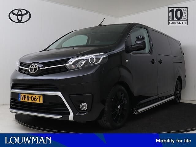 Zwart metallic Occasion 2022 Toyota Proace BlackLine MPV | € 29.900 (Iets duurder) - Afbeelding 1/4