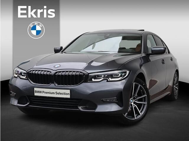 Grijs Gebruikt 2020 BMW 318 Executive Sedan | € 33.950 (Duur) - Afbeelding 1/4