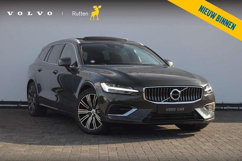 Grijs Gebruikt 2020 Volvo V60 Inscription Stationwagen | € 33.840 (Eerlijke prijs) - Afbeelding 1/4