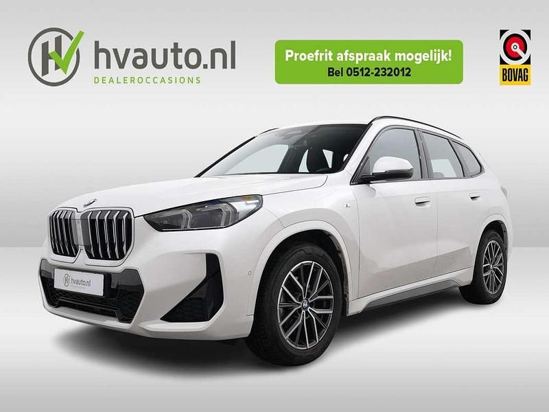 Wit (metallic) Gebruikt 2025 BMW X1 M Sport SUV | € 44.900 (Goede deal) - Afbeelding 1/4