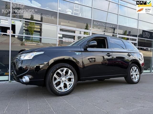 Zwart Gebruikt 2014 Mitsubishi Outlander Instyle SUV | € 8.950 (Eerlijke prijs) - Afbeelding 1/4
