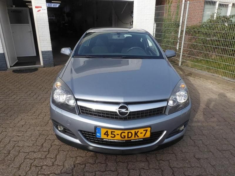 Occasion Opel Astra GTC 140 PK (102 kW) 2008 Grijs (metallic) Hatchback