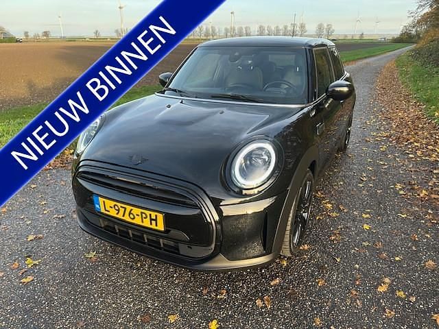 Zwart Gebruikt 2021 Mini Cooper Business Hatchback | € 24.950 (Iets duurder) - Afbeelding 1/4